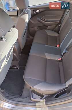 Седан Ford Focus 2014 в 