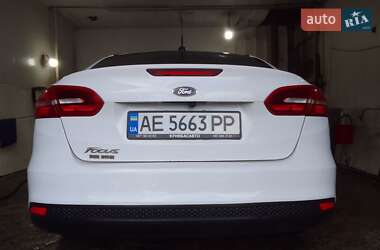 Седан Ford Focus 2017 в 