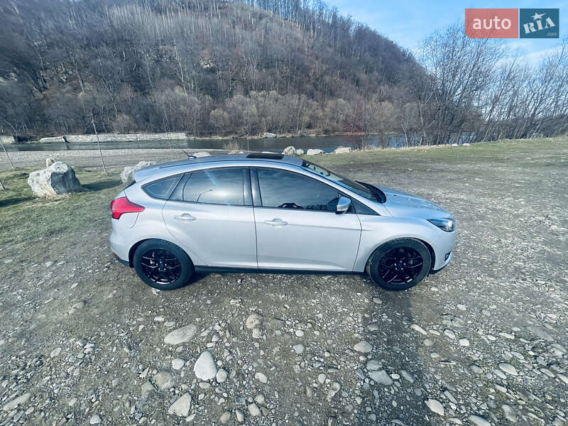 Хэтчбек Ford Focus 2016 в Долине