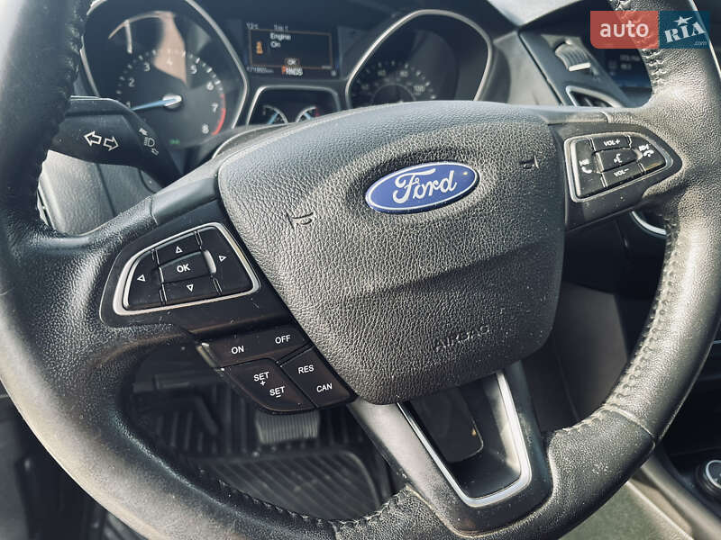 Хэтчбек Ford Focus 2016 в Долине