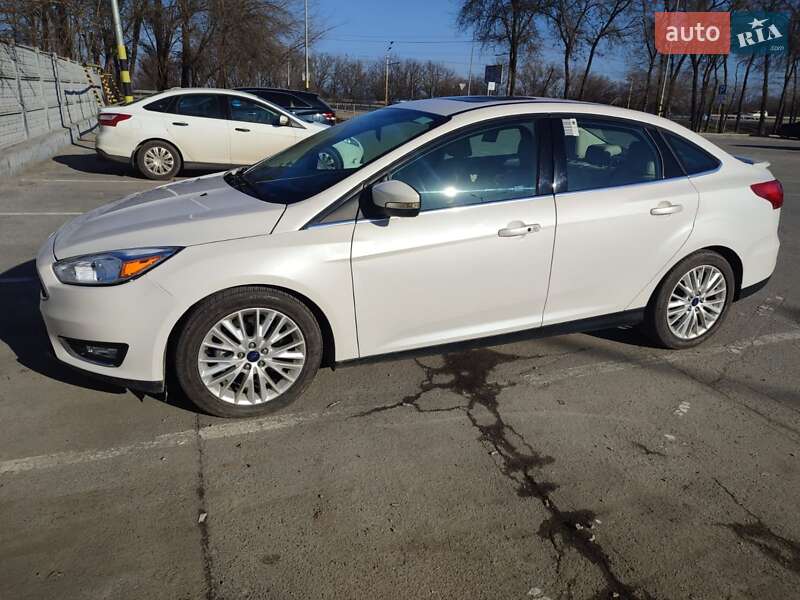 Седан Ford Focus 2016 в Днепре