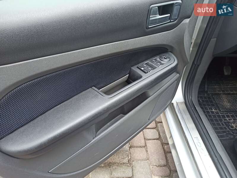 Универсал Ford Focus 2006 в Черновцах