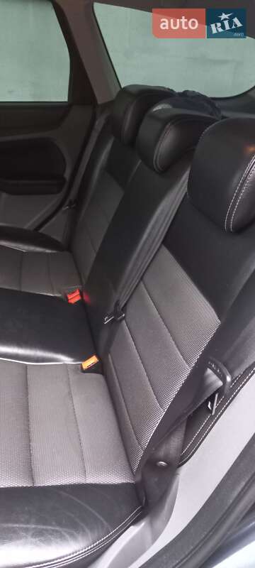 Универсал Ford Focus 2010 в Сарнах