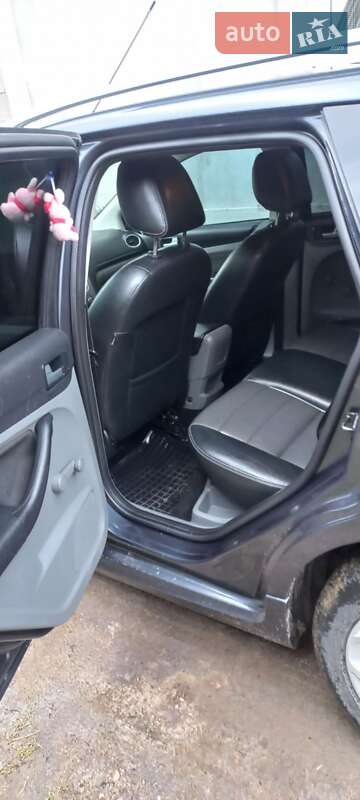 Универсал Ford Focus 2010 в Сарнах