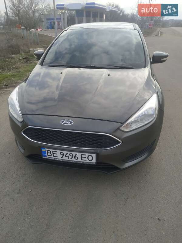 Седан Ford Focus 2015 в 