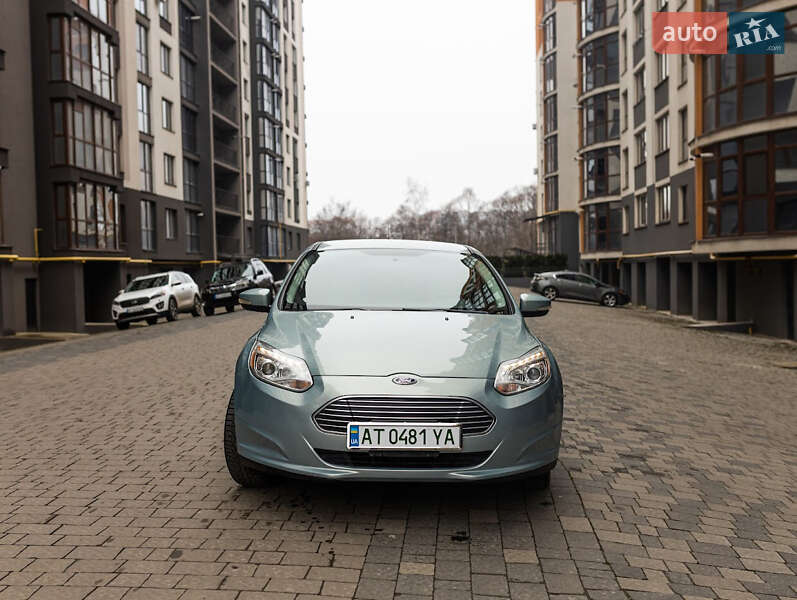 Хэтчбек Ford Focus 2013 в Ивано-Франковске