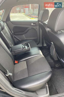 Хэтчбек Ford Focus 2006 в Тячеве