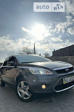 Седан Ford Focus 2011 в Корце