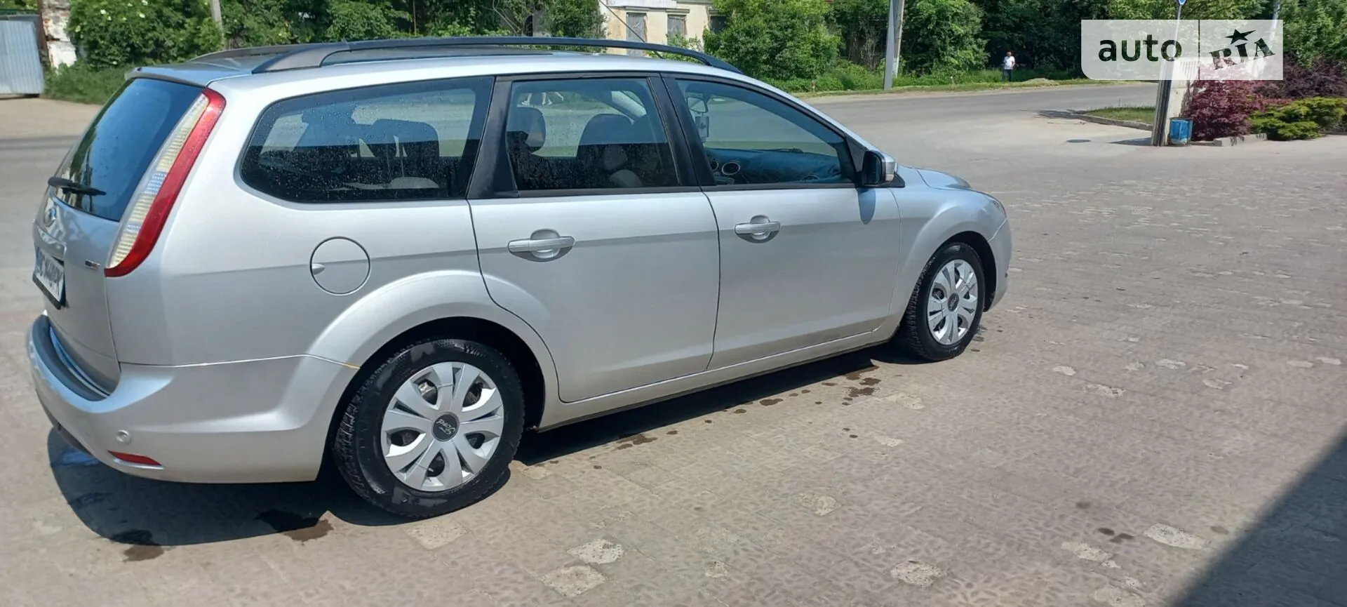 2010 Ford Focus - мініатюра 8