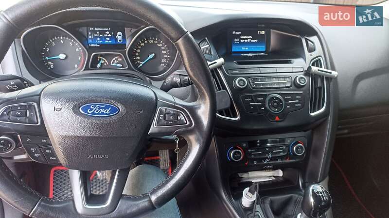 Хэтчбек Ford Focus 2015 в Андрушевке