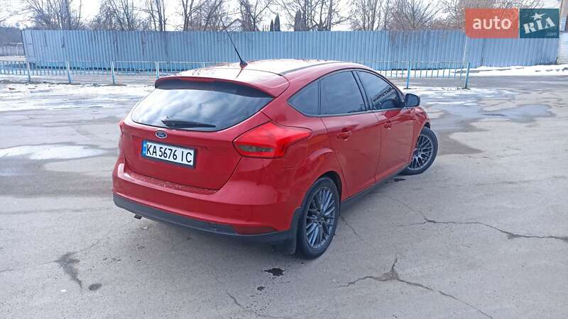 Хэтчбек Ford Focus 2015 в Андрушевке