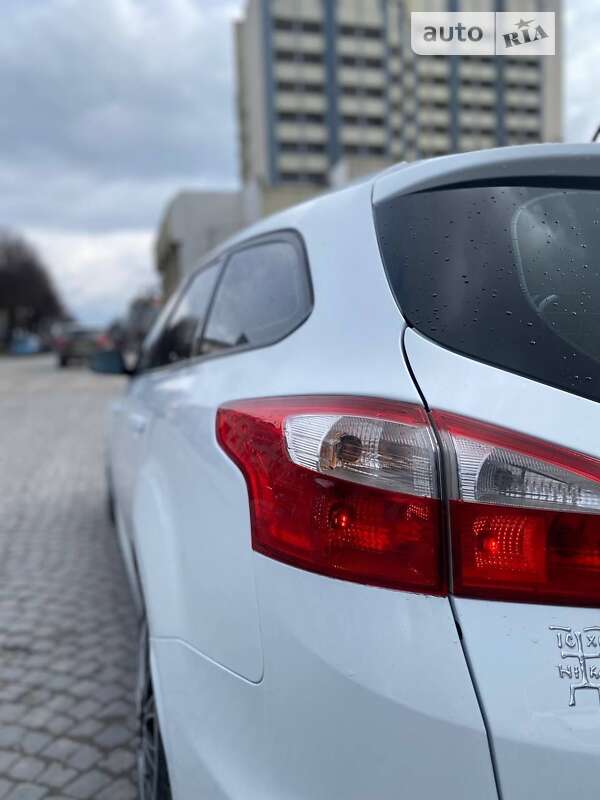 Универсал Ford Focus 2014 в Каменец-Подольском