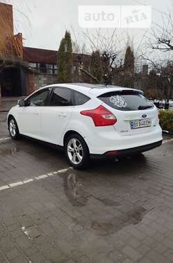 Хэтчбек Ford Focus 2013 в Остроге