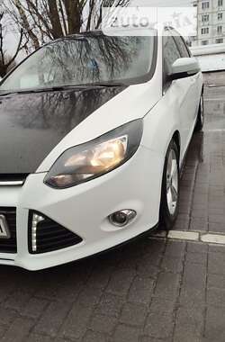 Хэтчбек Ford Focus 2013 в Остроге