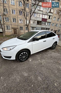 Седан Ford Focus 2015 в 