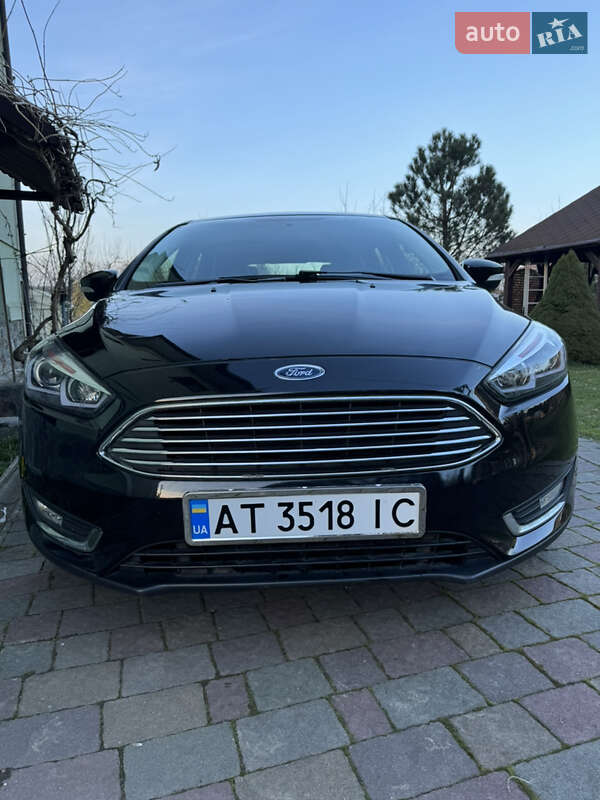 Хэтчбек Ford Focus 2015 в Рожнятове