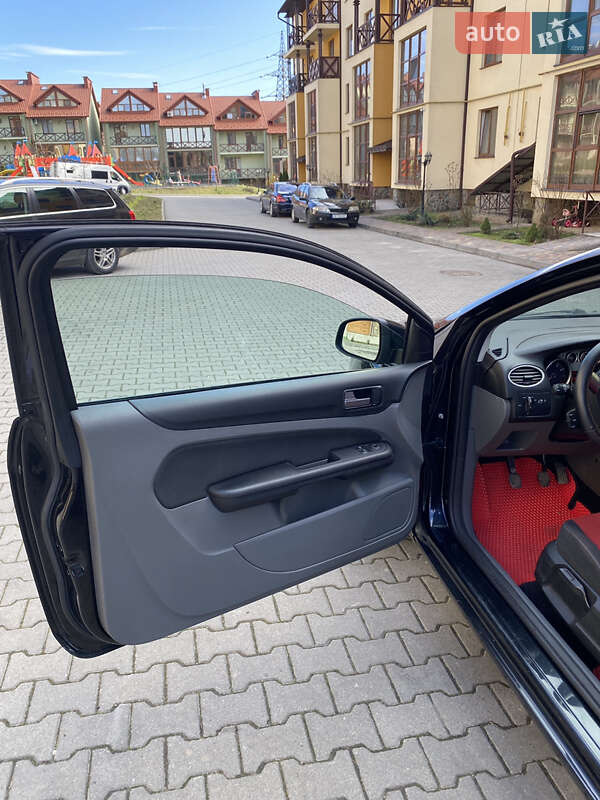 Хетчбек Ford Focus 2008 в Чернівцях