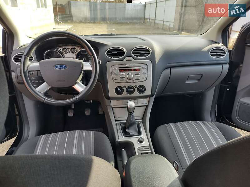 Хэтчбек Ford Focus 2009 в Вышгороде