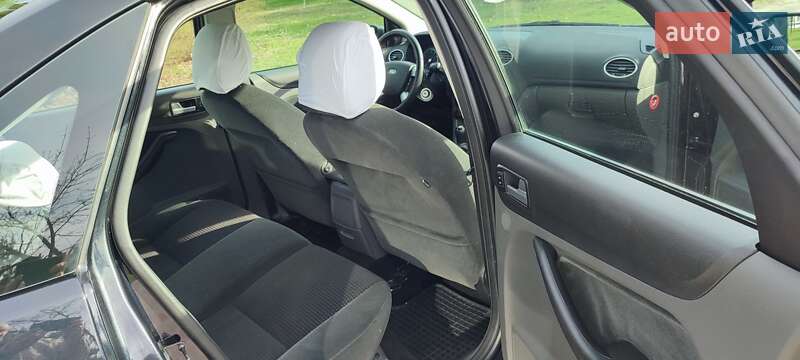 Седан Ford Focus 2007 в Горишних Плавнях