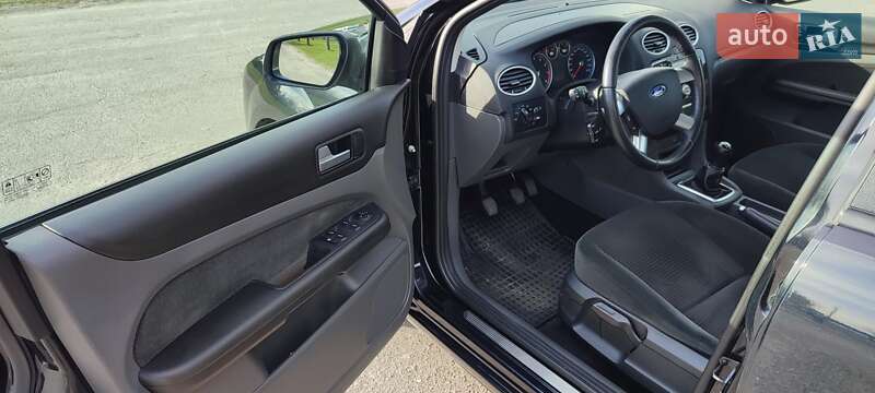 Седан Ford Focus 2007 в Горишних Плавнях