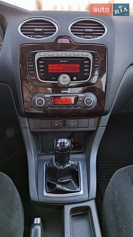 Седан Ford Focus 2007 в Горишних Плавнях