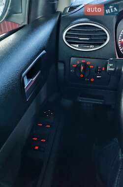 Седан Ford Focus 2007 в 
