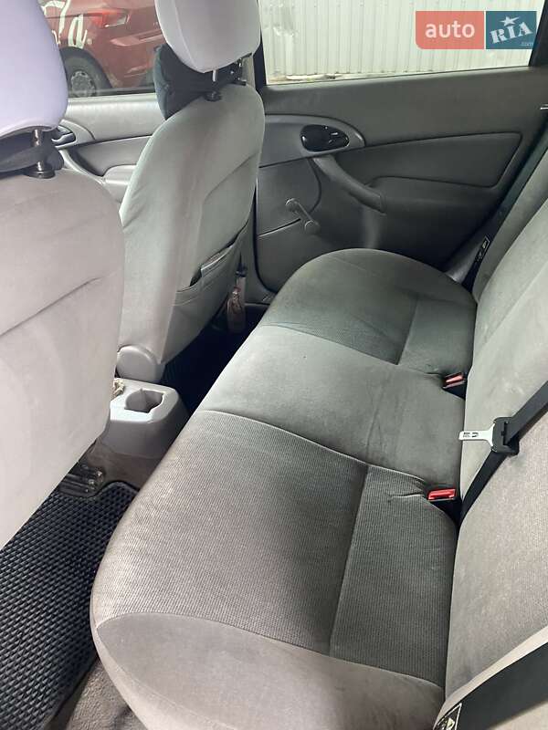 Седан Ford Focus 2002 в Каменском