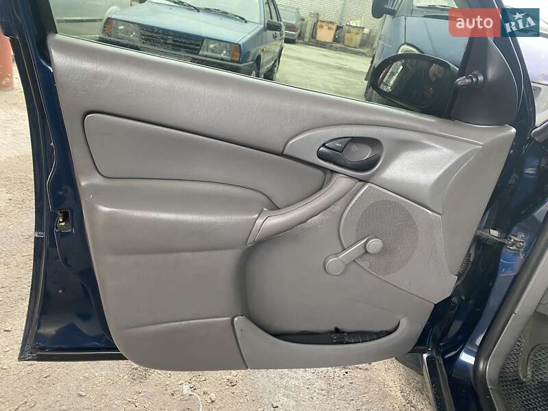 Седан Ford Focus 2002 в Каменском