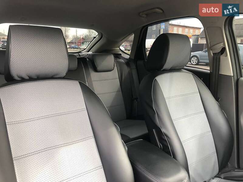 Хэтчбек Ford Focus 2011 в Чернигове