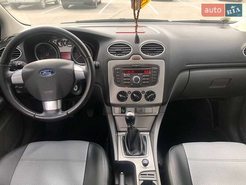 Хэтчбек Ford Focus 2011 в Чернигове