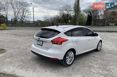 Хэтчбек Ford Focus 2016 в 
