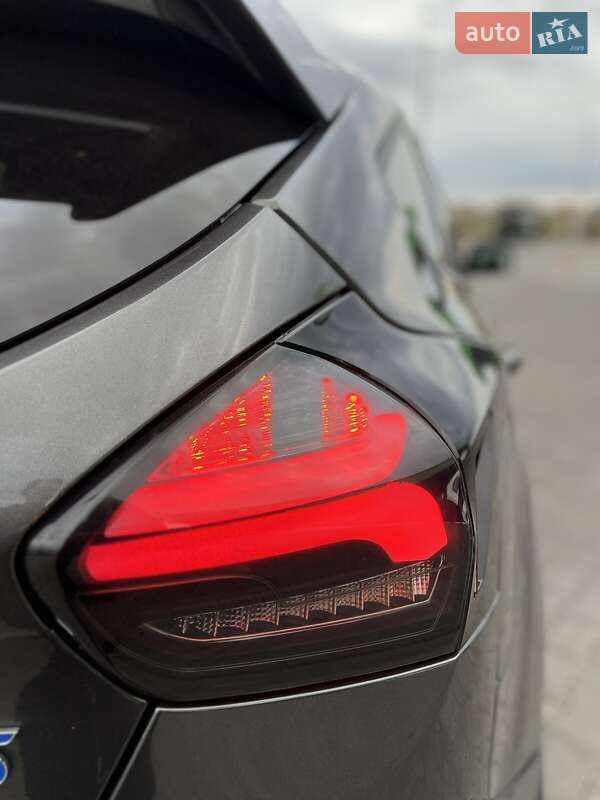 Хэтчбек Ford Focus 2017 в Одессе