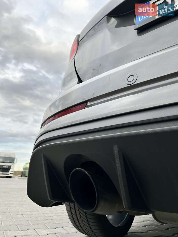 Хэтчбек Ford Focus 2017 в Одессе