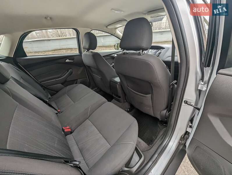 Хэтчбек Ford Focus 2016 в Киеве фото 14 Хэтчбек Ford Focus 2016 в Киеве