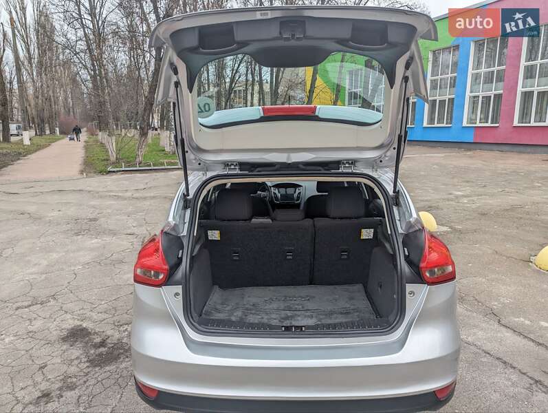 Хэтчбек Ford Focus 2016 в Киеве фото 18 Хэтчбек Ford Focus 2016 в Киеве