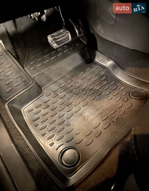 Хэтчбек Ford Focus 2015 в Каменец-Подольском