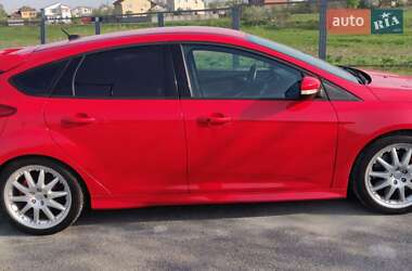 Хэтчбек Ford Focus 2015 в Днепре