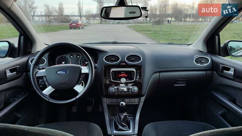Седан Ford Focus 2007 в Горишних Плавнях