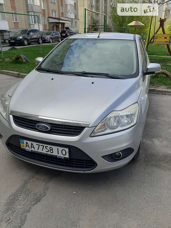 Хэтчбек Ford Focus 2010 в Тернополе