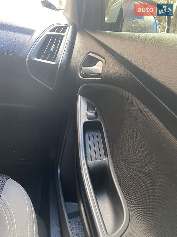 Седан Ford Focus 2013 в Днепре