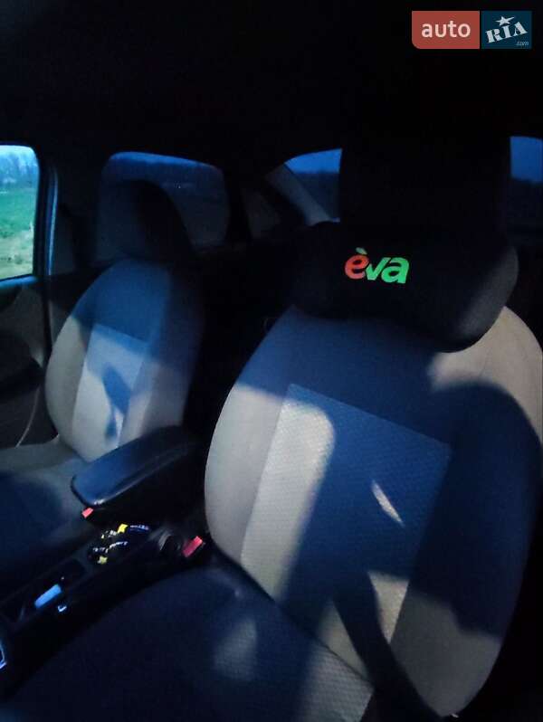 Седан Ford Focus 2006 в Львові