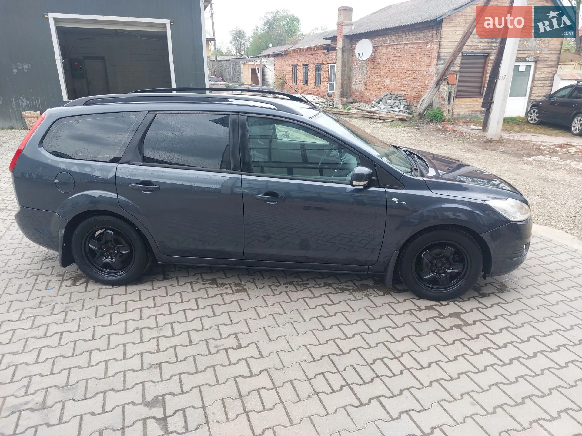2010 Ford Focus - мініатюра 10