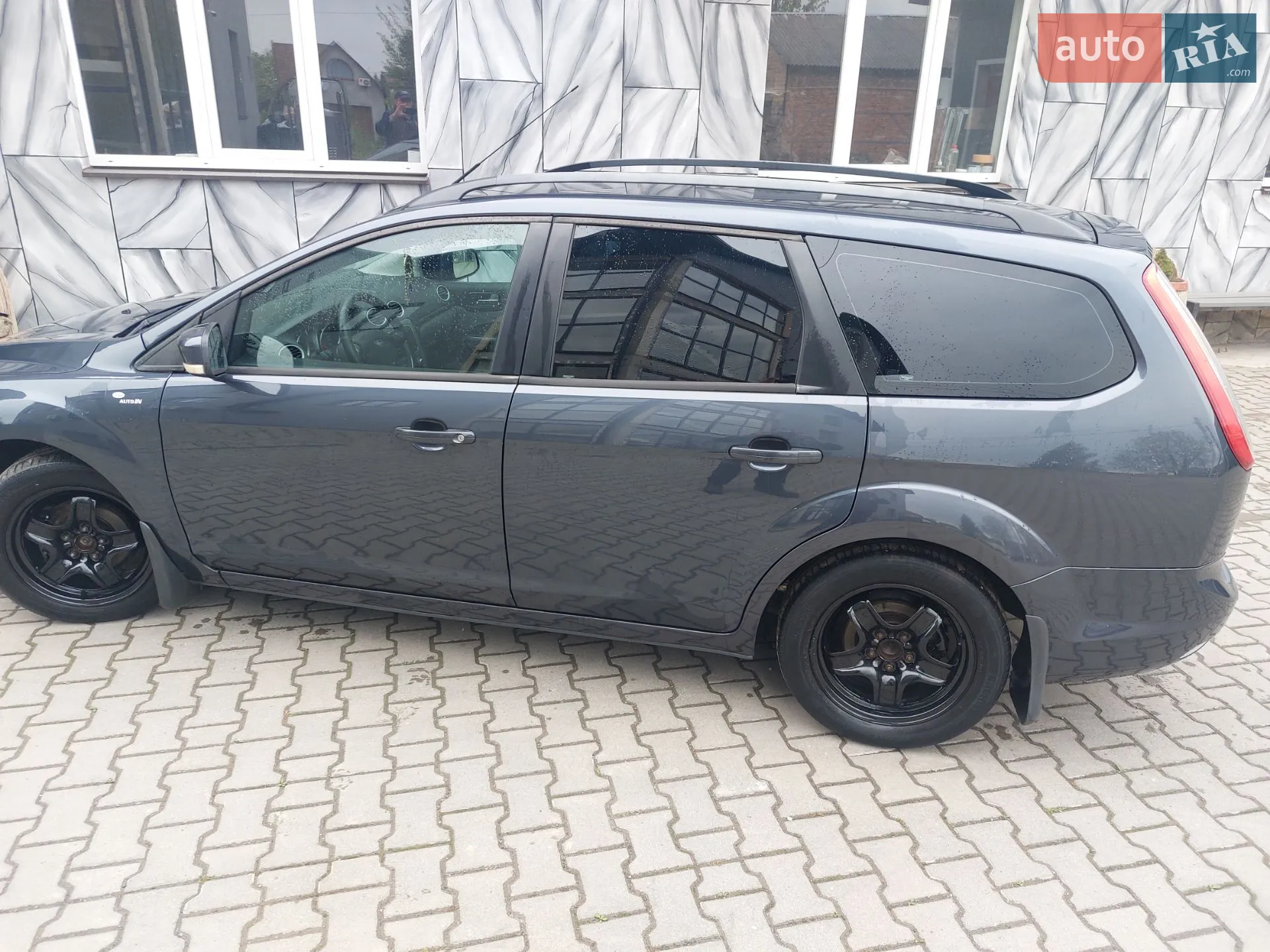 2010 Ford Focus - мініатюра 14