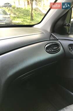 Хетчбек Ford Focus 2000 в Львові
