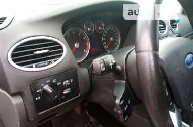 Хэтчбек Ford Focus 2007 в Костополе