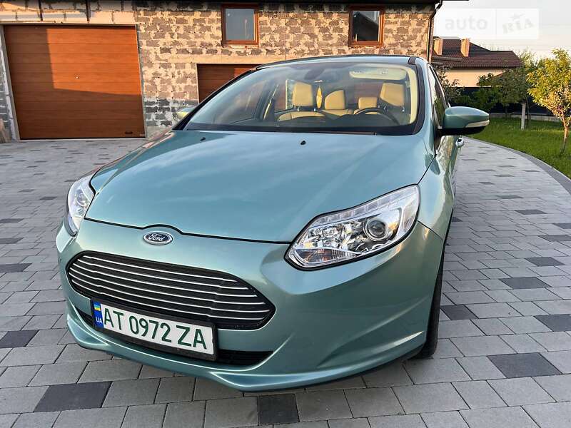 Хэтчбек Ford Focus 2011 в Ивано-Франковске