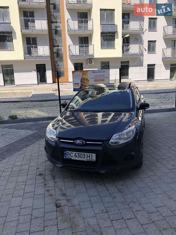 Хэтчбек Ford Focus 2011 в Львове