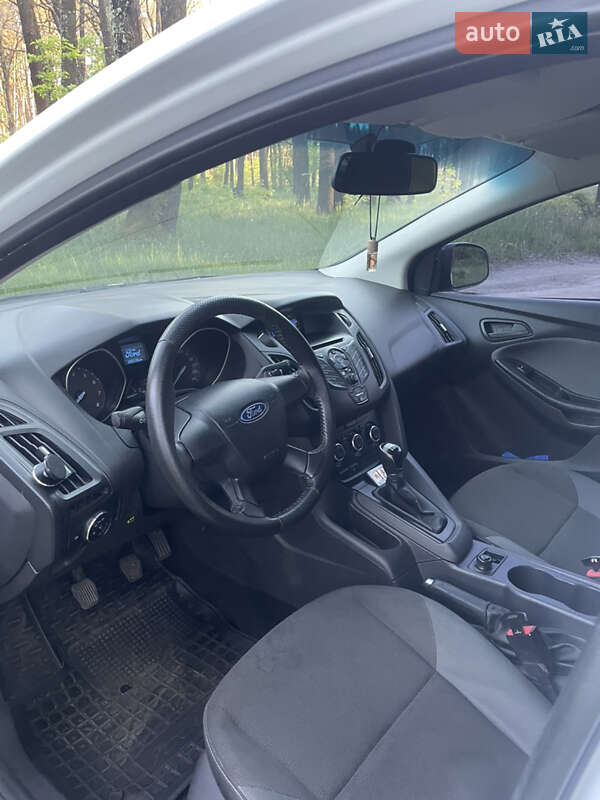 Хэтчбек Ford Focus 2012 в Полтаве фото 9 Хэтчбек Ford Focus 2012 в Полтаве