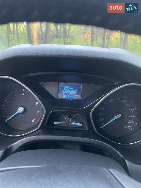Хэтчбек Ford Focus 2012 в Полтаве фото 11 Хэтчбек Ford Focus 2012 в Полтаве