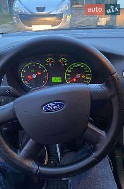 Хетчбек Ford Focus 2005 в Мукачевому